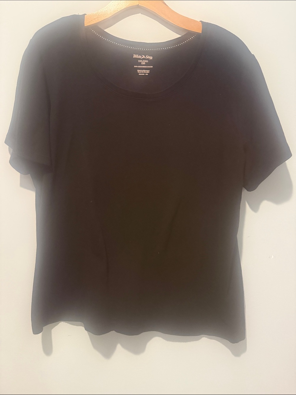 White Stag Black Short Sleeve Crewneck Tee